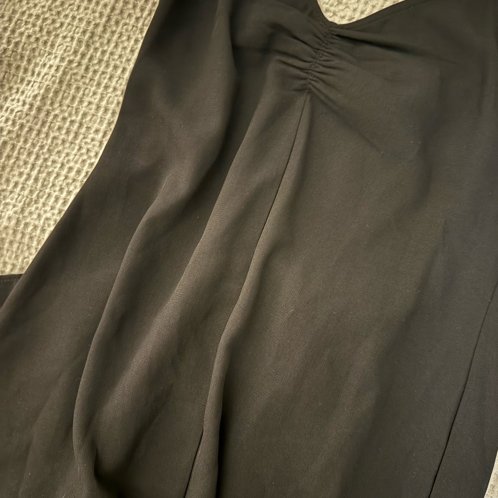 ✨5 for $25✨ H&M Black Slip Dress with Spaghetti Straps - Picture 2 of 3